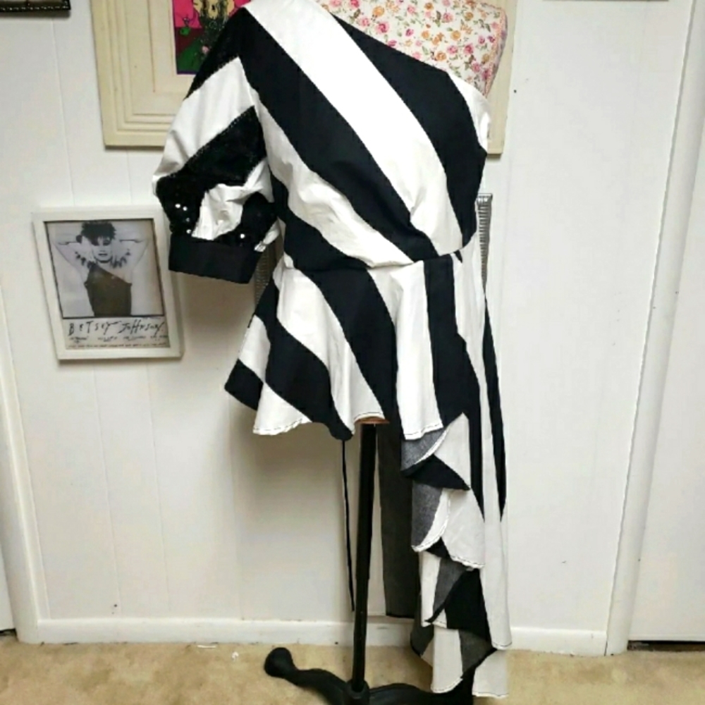 Ashro couture hi low blouse